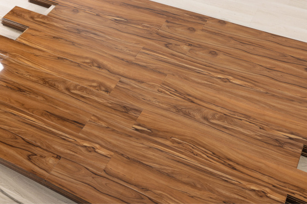 Ламинат MostFloor High Glossy 11910 Орех